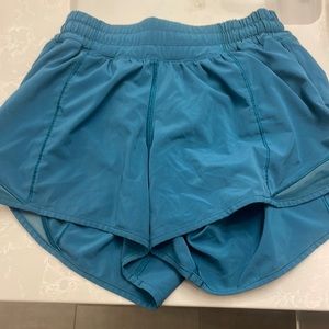 Lululemon Hotty Hot short